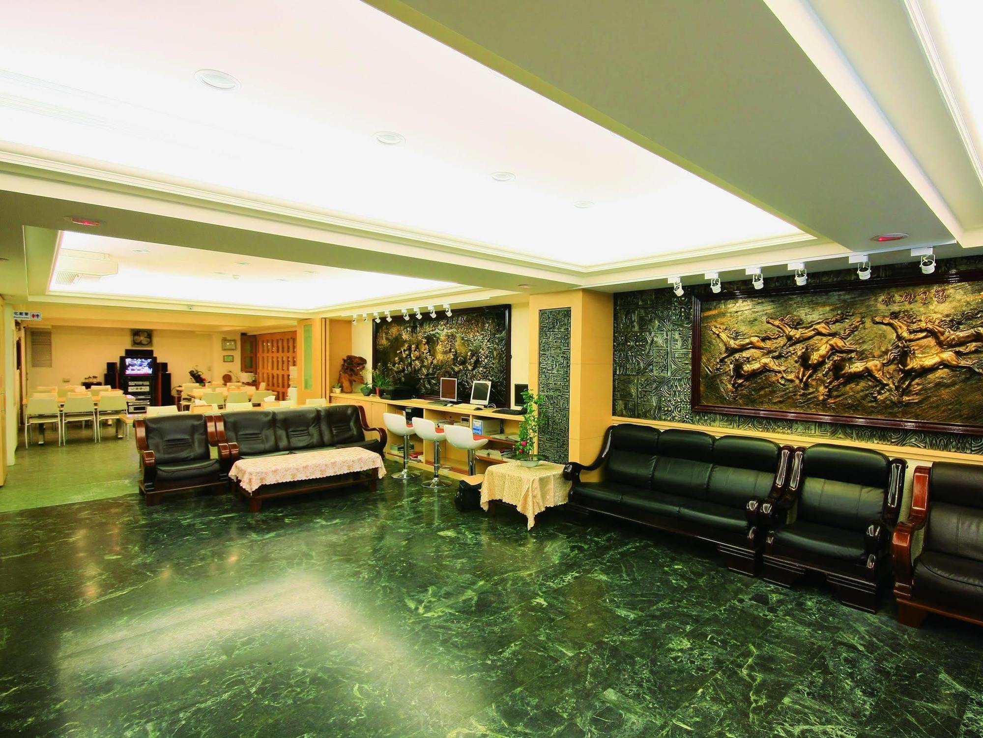 Lion Hotel Luodong Exterior foto